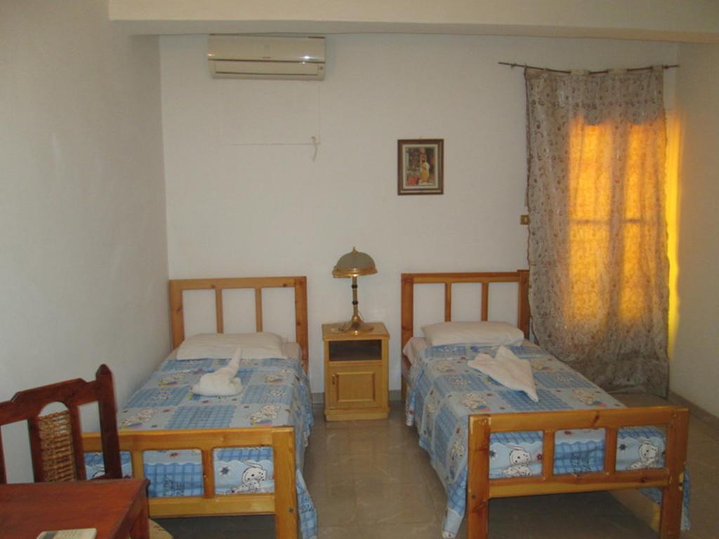 Kareem Hotel Luxor Buitenkant foto