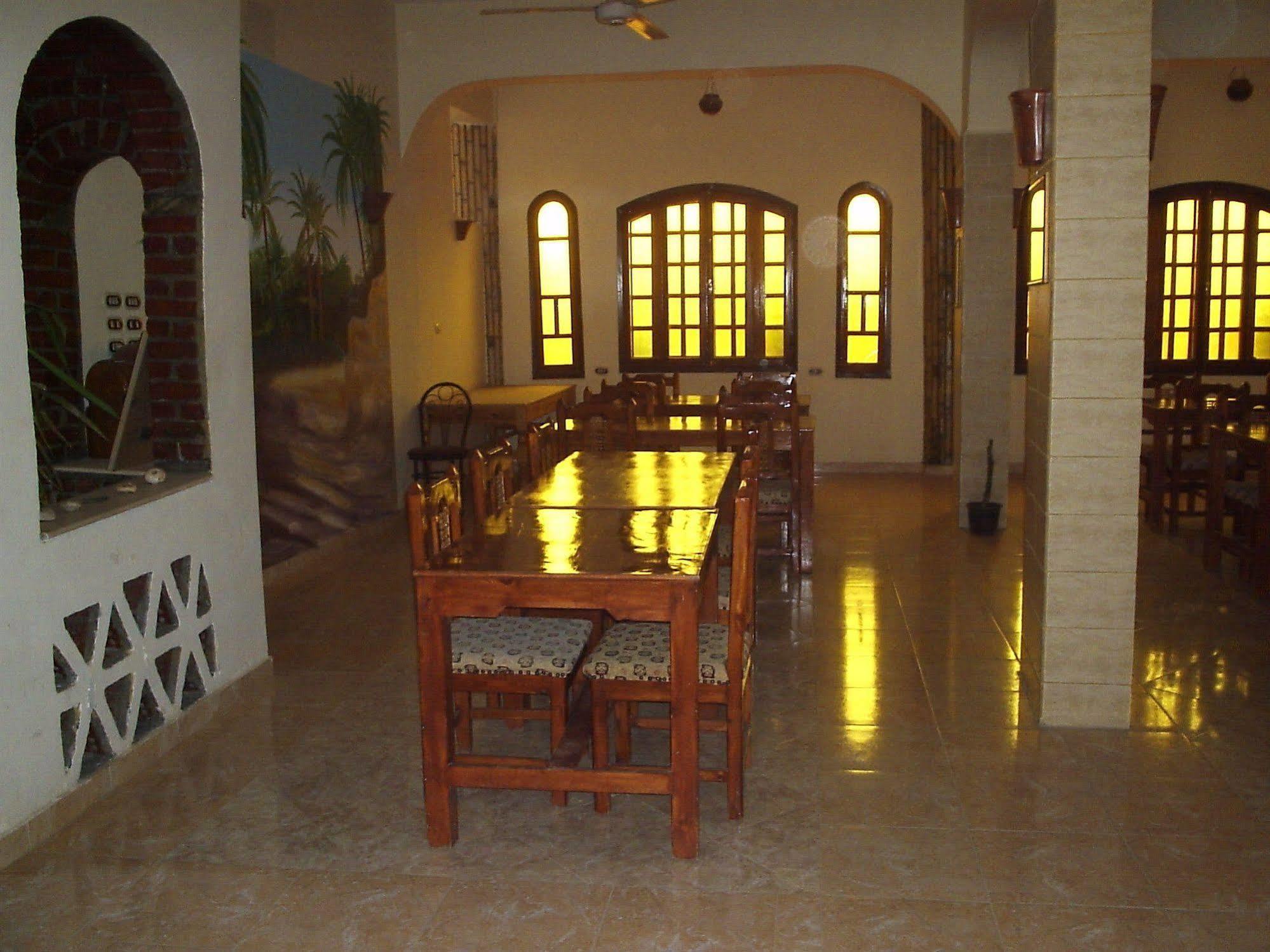Kareem Hotel Luxor Buitenkant foto