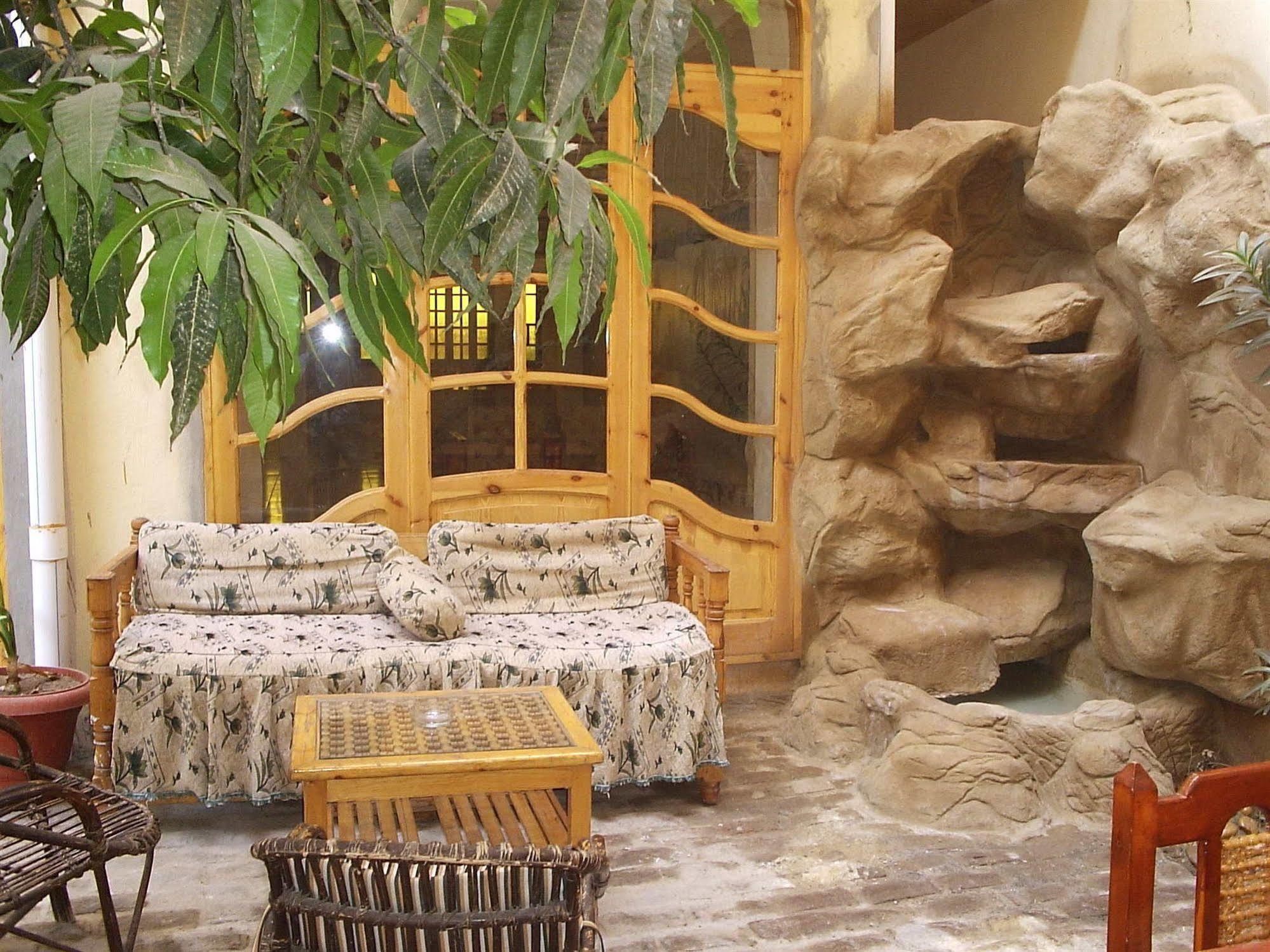 Kareem Hotel Luxor Buitenkant foto